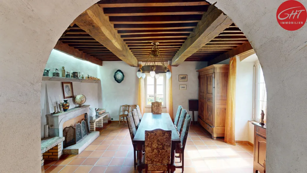 Salle à manger - Maison en Pierre au Charme de l'Ancien à Serre-les-Sapins