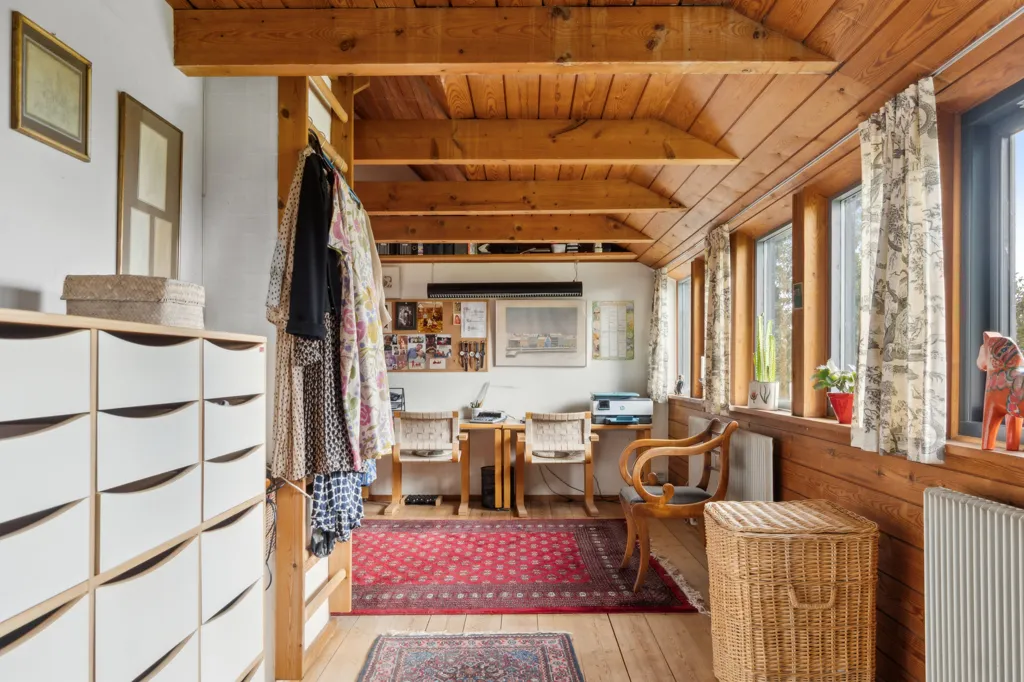 Bureau - Villa with Nature View on Falster