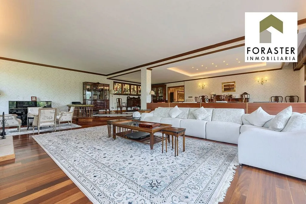 Séjour - Chalet with Pool and Terrace in Loiu