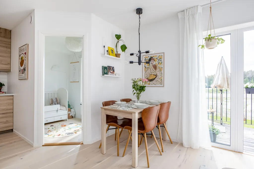 Dining Room - Modern Flat with Balcony in Källtorp, Västerås