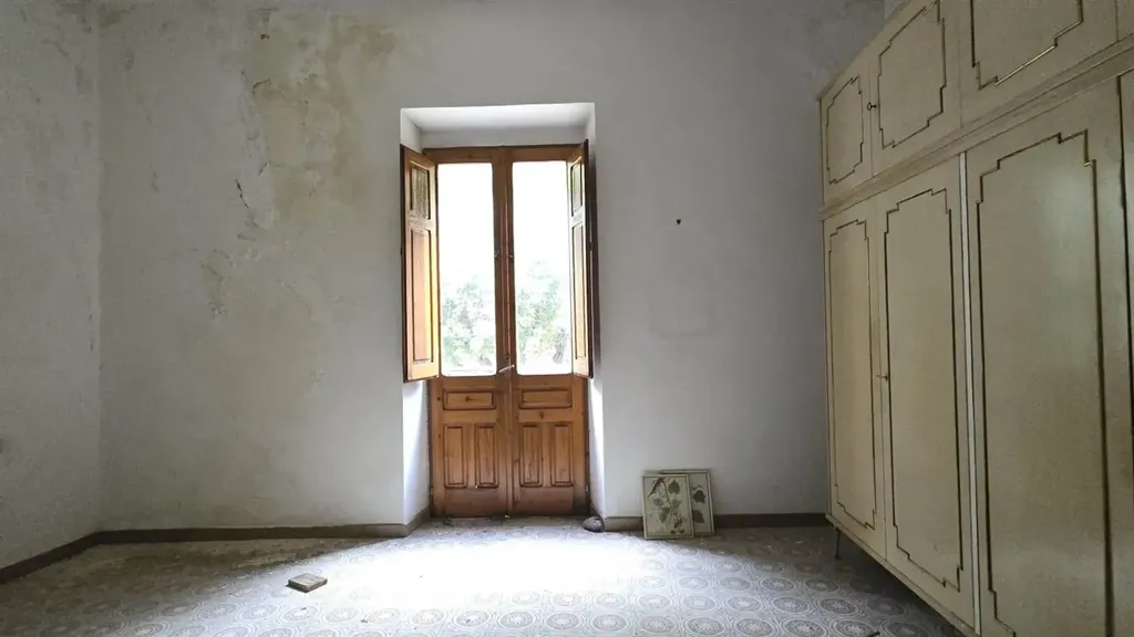 Pièces - Ground and Upper Floor Apartment in Sant'Antioco