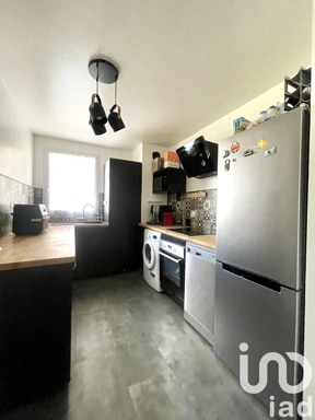 Kitchen - 3-Bedroom Apartment with Balcony in Pontoise