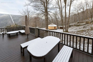 Terrazza - 11-Bedroom Chalet with Pool in Ax-les-Thermes
