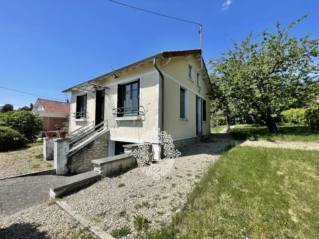 Välivaade - House with Garden and Pool in Donnemarie