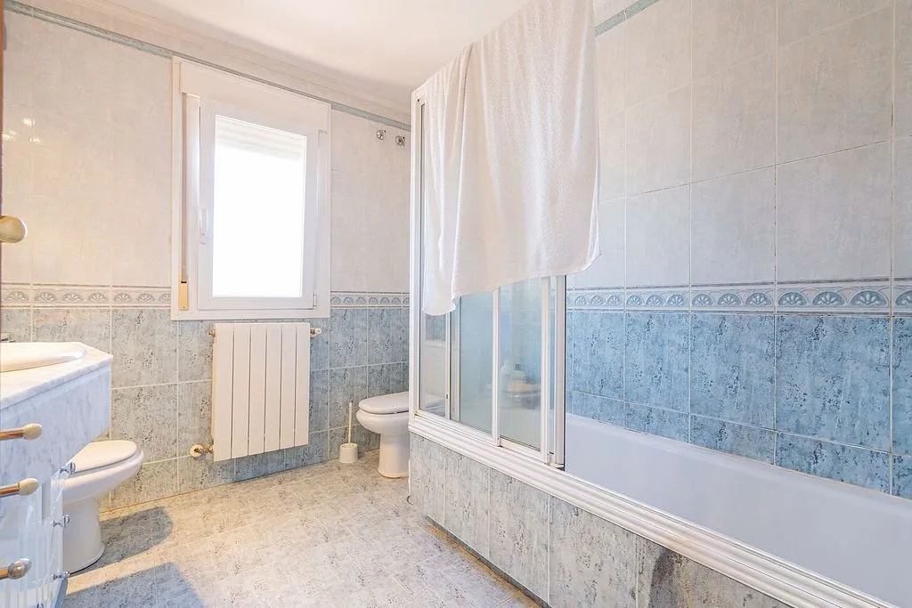 Bagni - Detached Chalet with Garden in Valdebebas