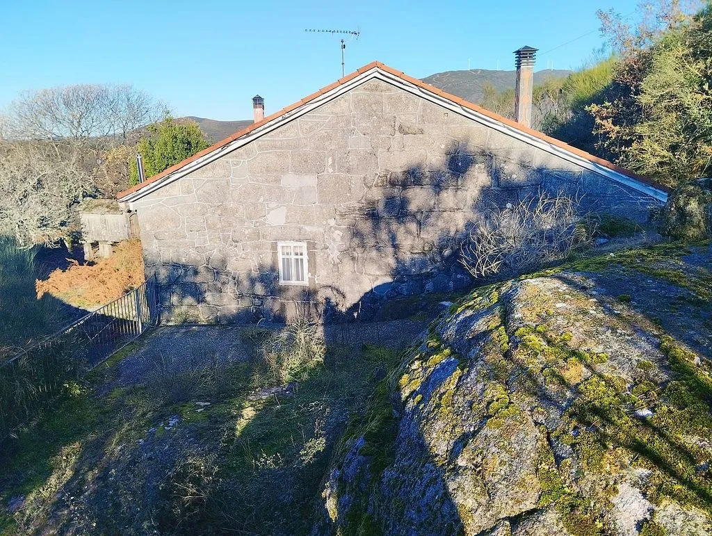 Õhuvaade - Stone Chalet with Terrace in Lugar Seixido