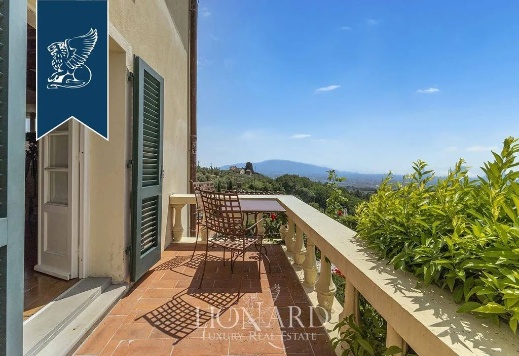 Terrasse - Historical Villa with Pool in Capannori, Tuscany