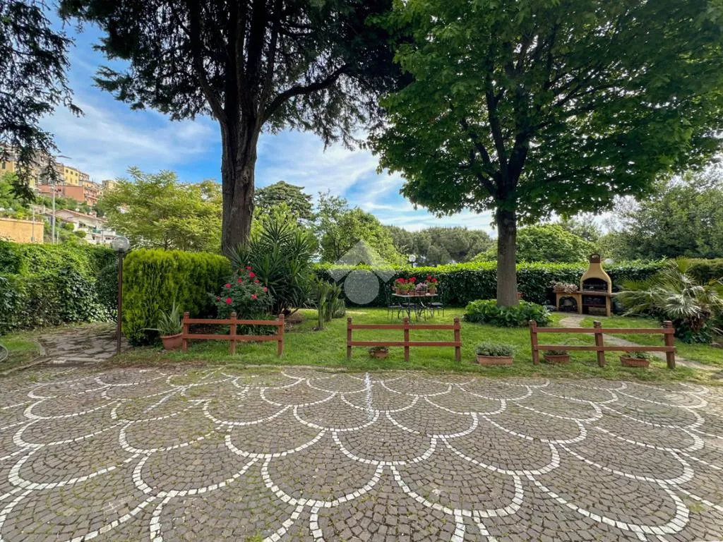 Jardin - 4-Room Apartment with Balcony in Monte Compatri