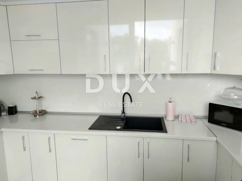 Cuisine - Luxury Villa with Two Units in Istra, Poreč