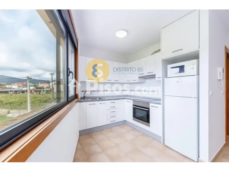 Köök - Modern Flat with Garden View in O Rosal