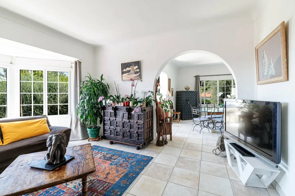 Elutuba - Charming 1920s Villa with Pool in Vence