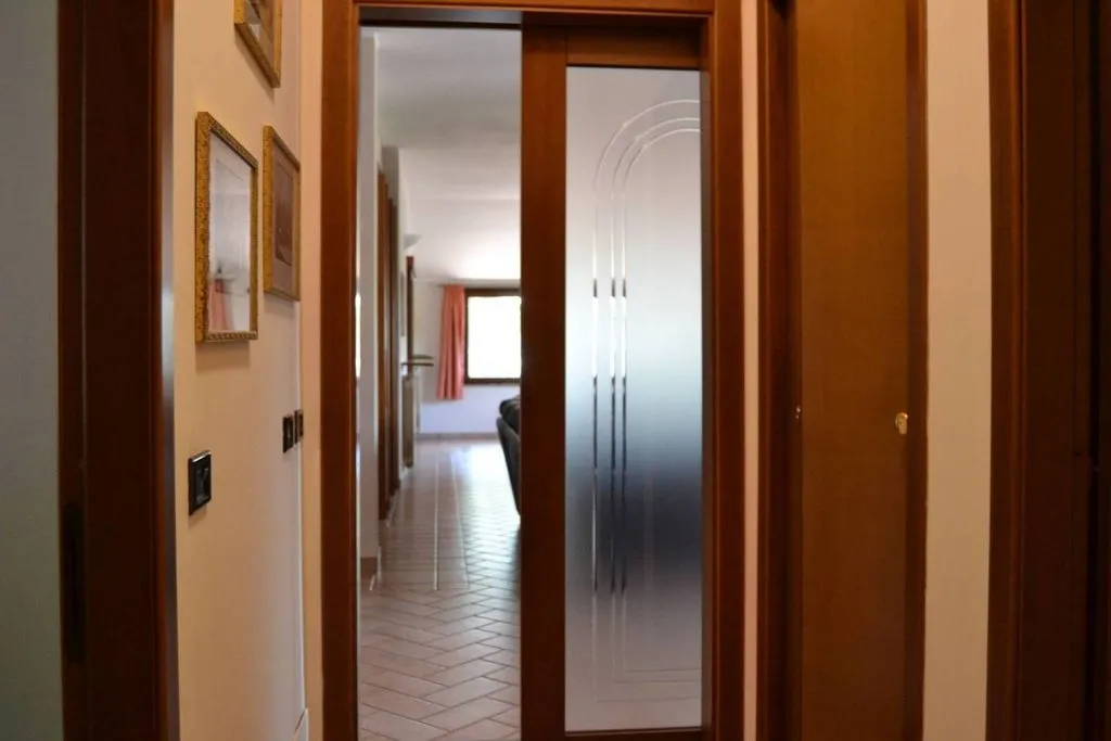 Entrée - Luxury Villa with Extensive Outdoor Space in Terni