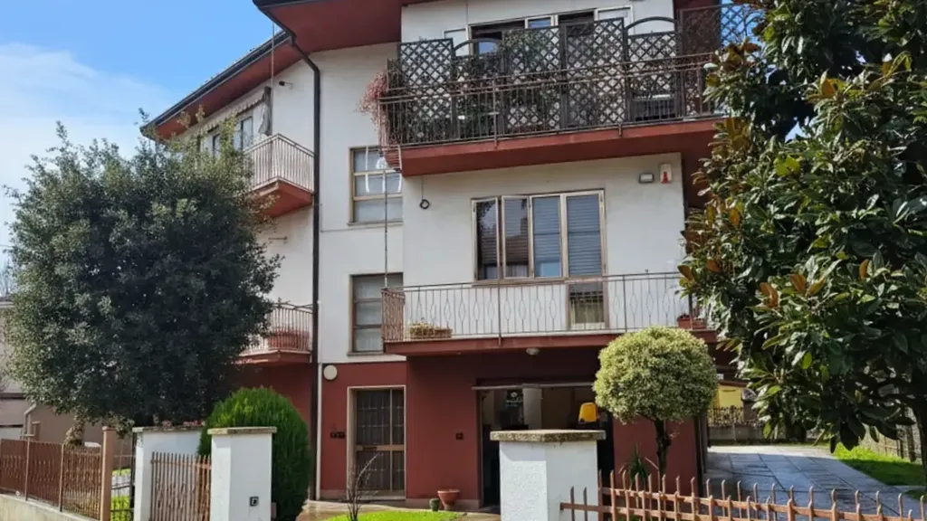 Välivaade - Spacious Apartment with Terraces in Adria