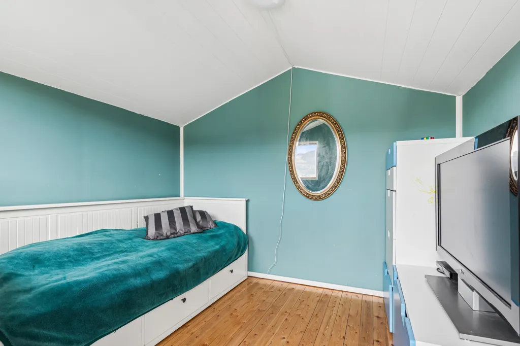 Bedrooms - Charming Cottage with Ski Access in Hurdal