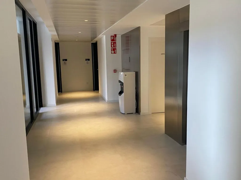 Entrée - Office with BREEAM Certification in Parc Tecnològic, Paterna