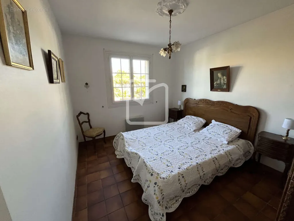 Bedrooms - Landais-Style Villa with Garden in Ares