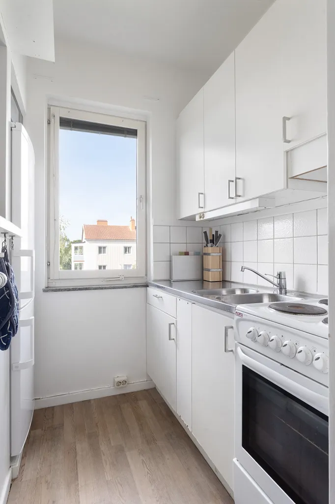 Cucina - Well-Planned Studio with Solar Panels in Eskilstuna