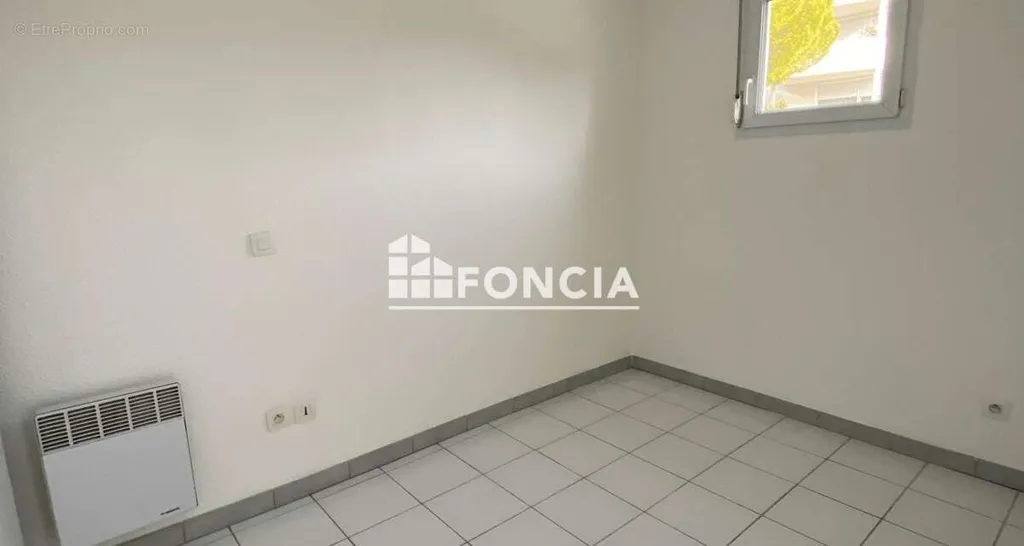 Pièces - Appartement T2 avec Terrasse dans Résidence Calme