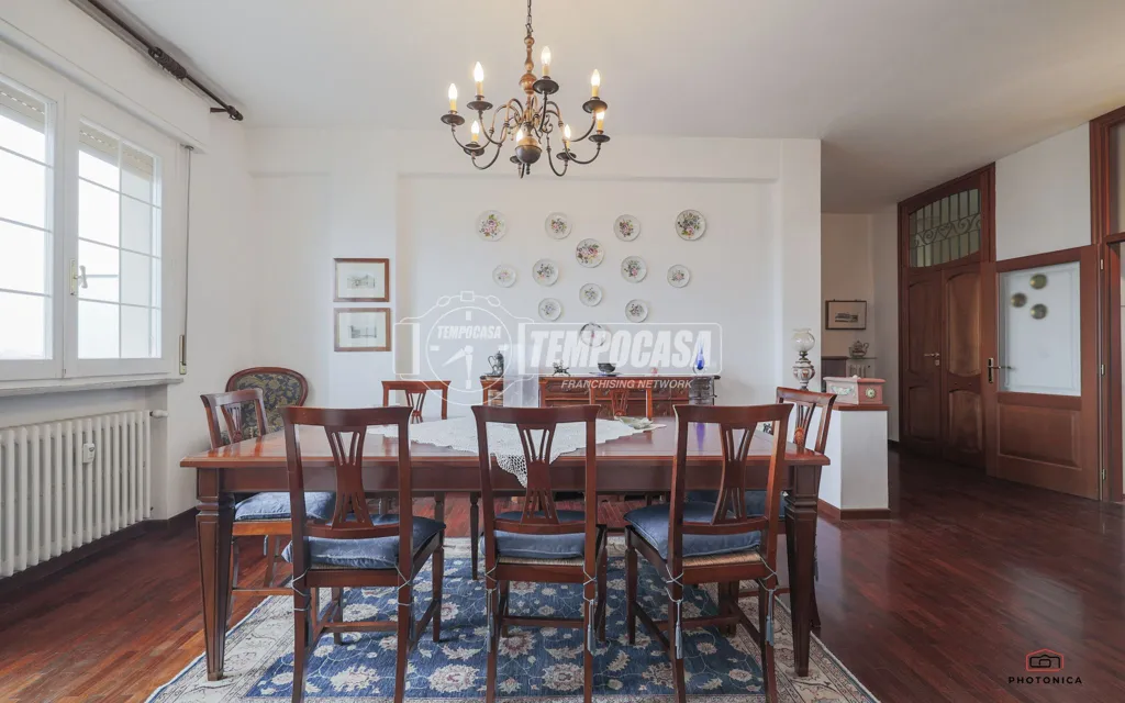 Salle à manger - Spacious Flat with Historic Views in Ravenna