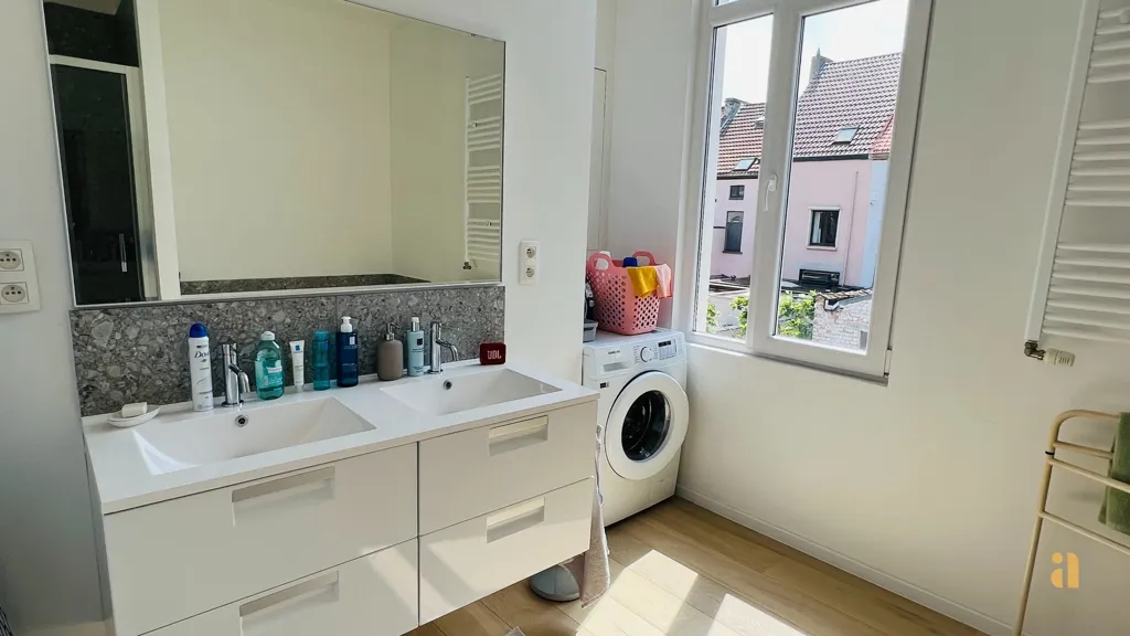 Salles de bain - Appartement Lumineux avec Jardin à Gand