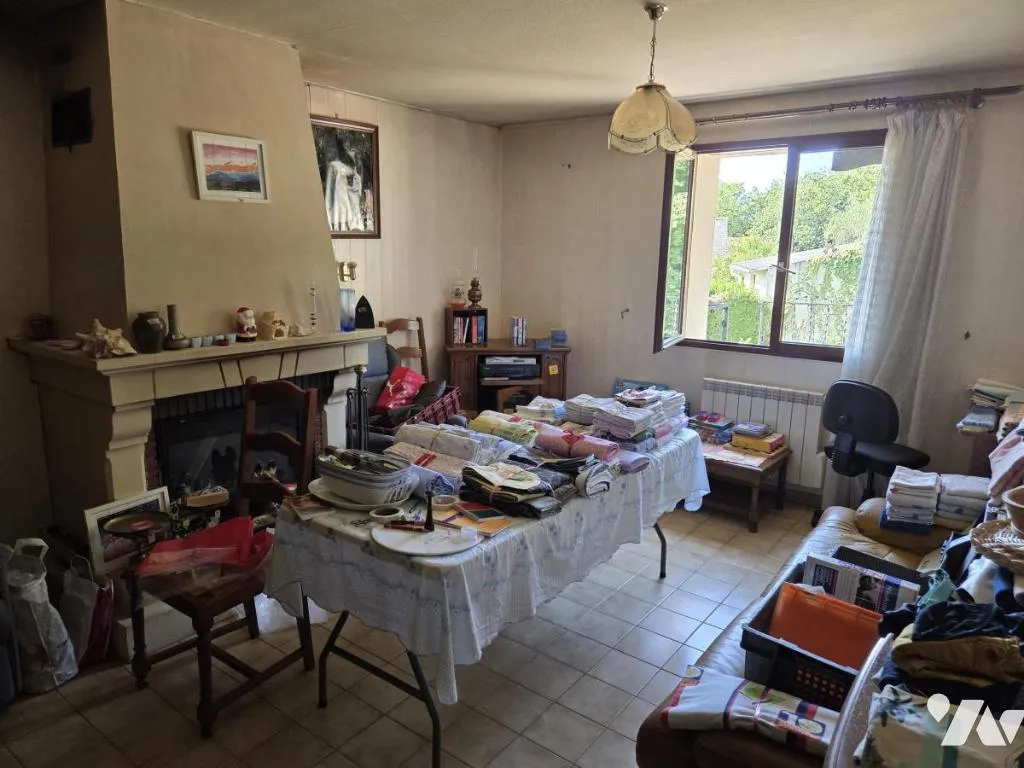 Sala da pranzo - Detached House with Terrace in La Milesse
