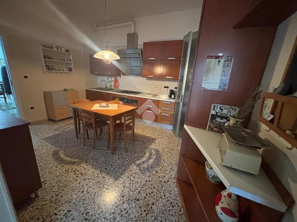 Söögituba - Characterful Apartment with Balcony in Lauro