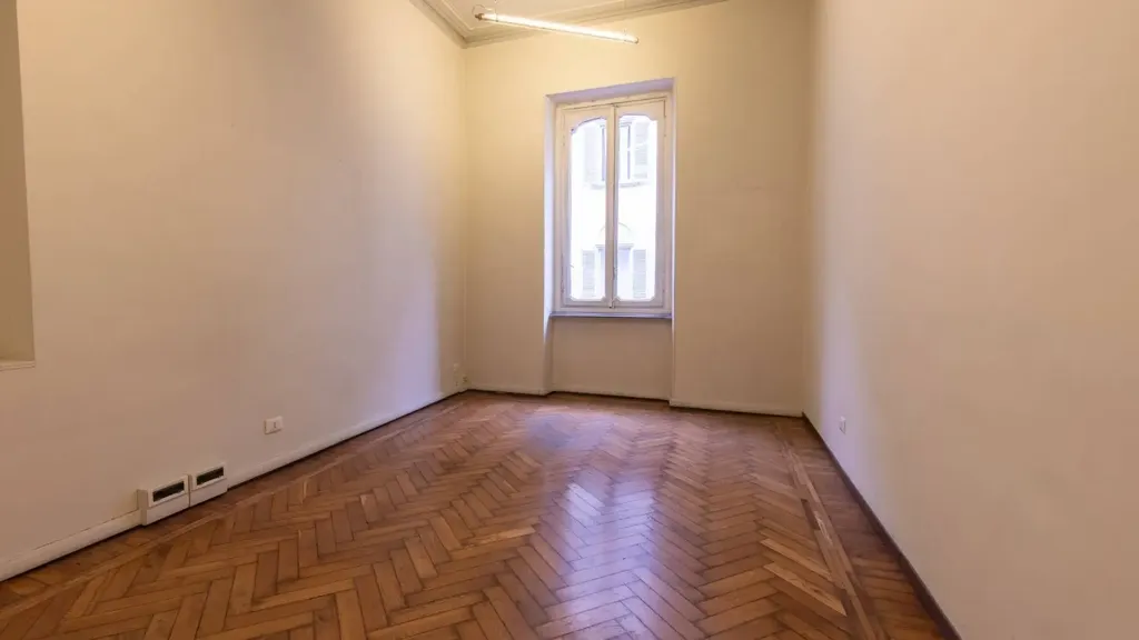 Rooms - Liberty Style Apartment with Bow Window in Turin