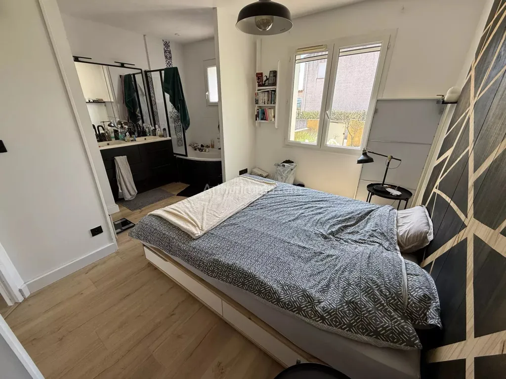 Bedrooms - Villa with Garden near Nébian