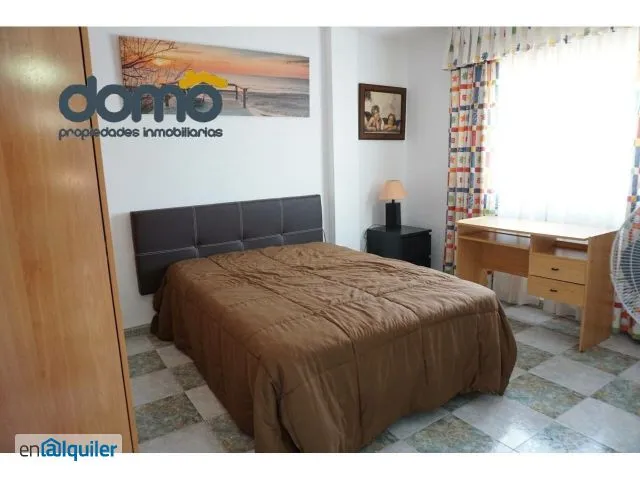 Schlafzimmer - Furnished Flat with Balcony in Granada