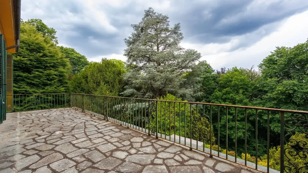 Terrasse - Historic Apartment with Panoramic Terrace in Turin