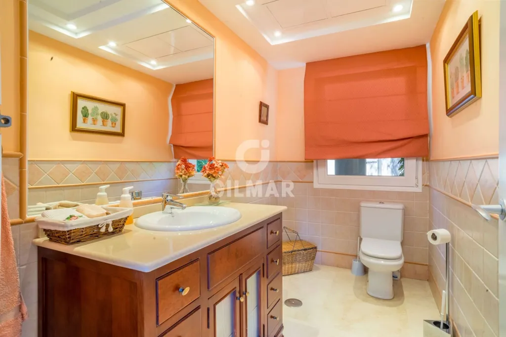 Vannitoad - Luxury Villa with Sea View in Benahavís