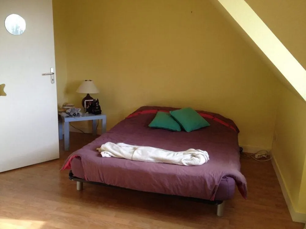 Chambres - Appartement Duplex avec Balcon à Ille-et-Vilaine