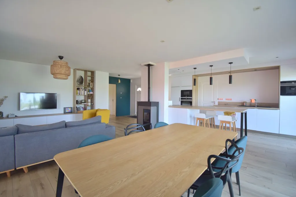 Söögituba - Contemporary House with Pool in Rocheservière