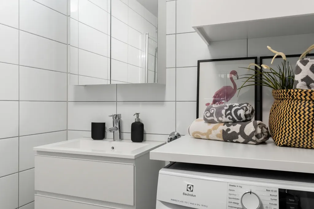 Vannitoad - Modern Flat with Balcony in Farsta