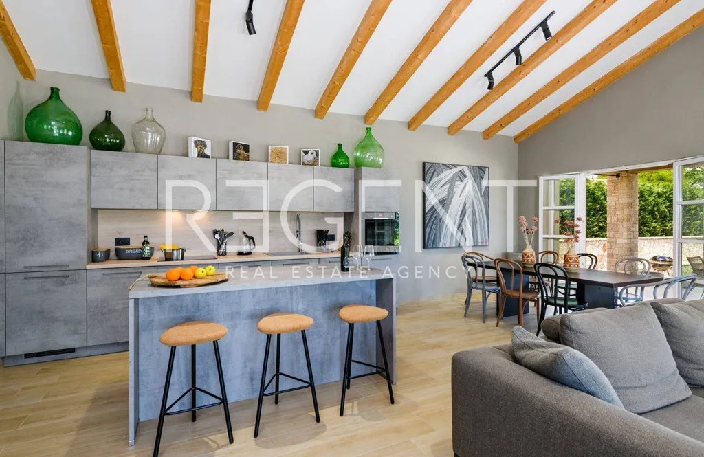 Cucina - Designer Villa with Pool in Tinjan