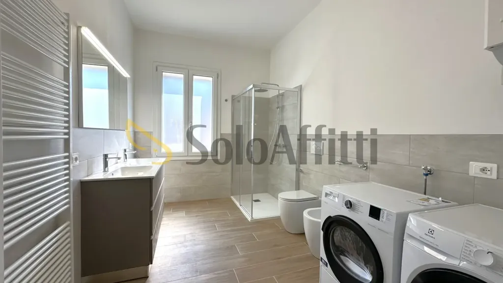 Bathrooms - Ristrutturato Appartamento with Balcony in Forli'