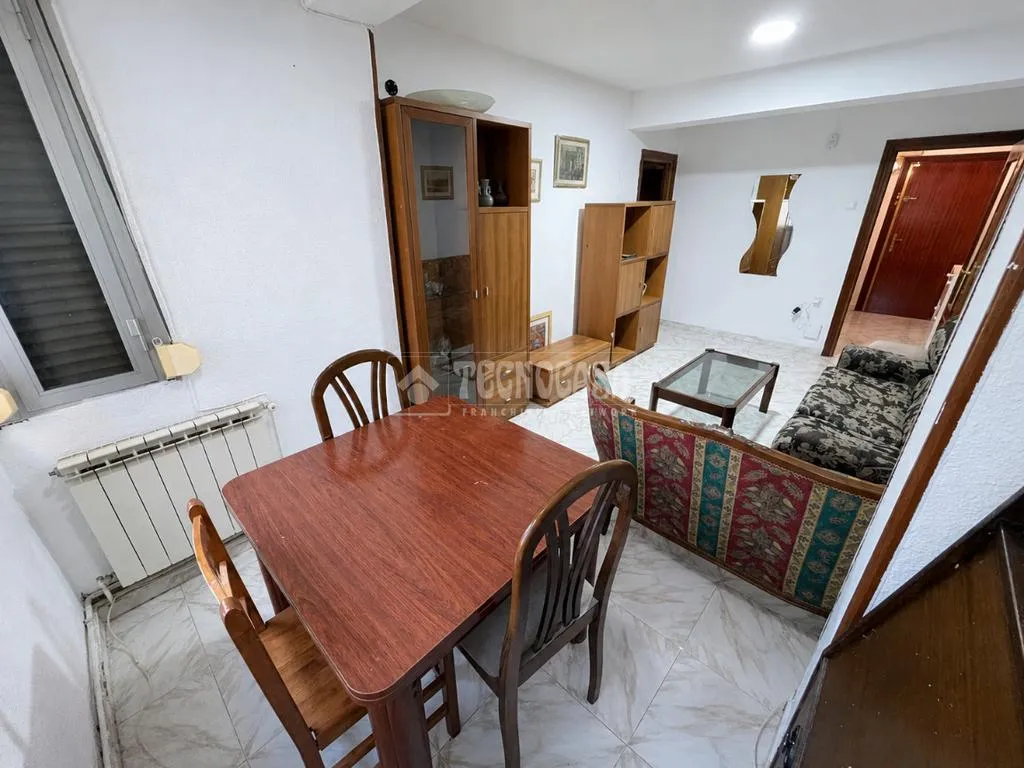 Salle à manger - Ground Floor Flat with Garden View in Latina