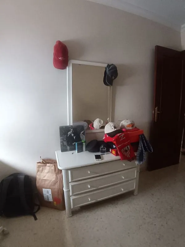 Magamistoad - Furnished Flat with Balcony in Triana East