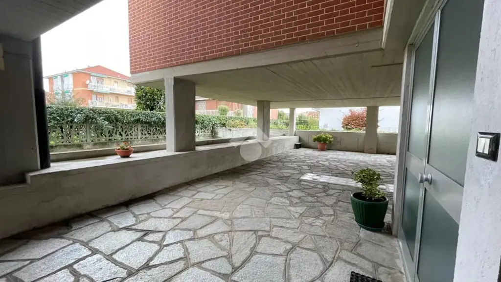 Esik - Apartment with Garden in Rivalta Di Torino