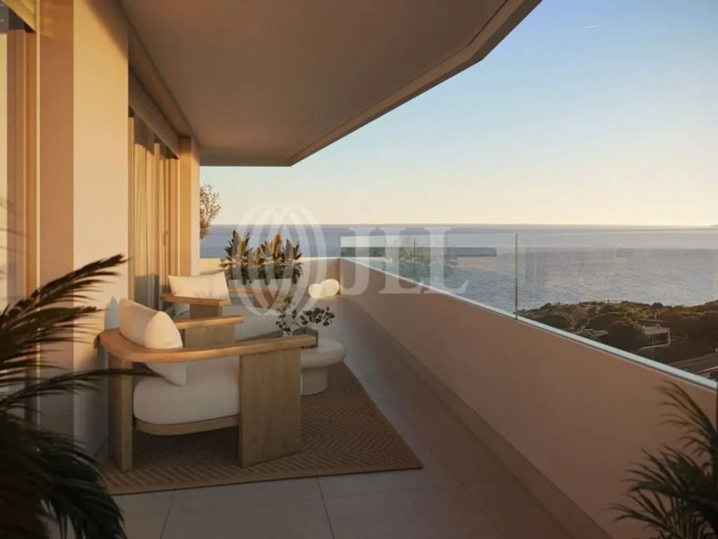 Balcon - New 1-Bed Flat with Pool in Portimão
