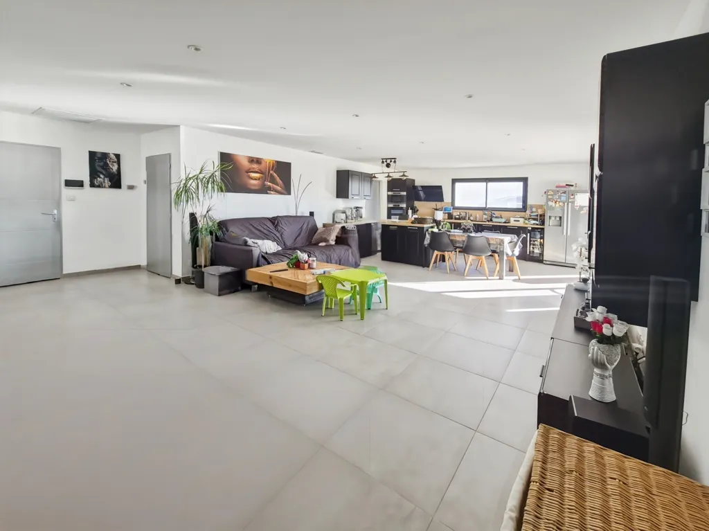 Elutuba - Modern Villa with Unobstructed View in Minervois