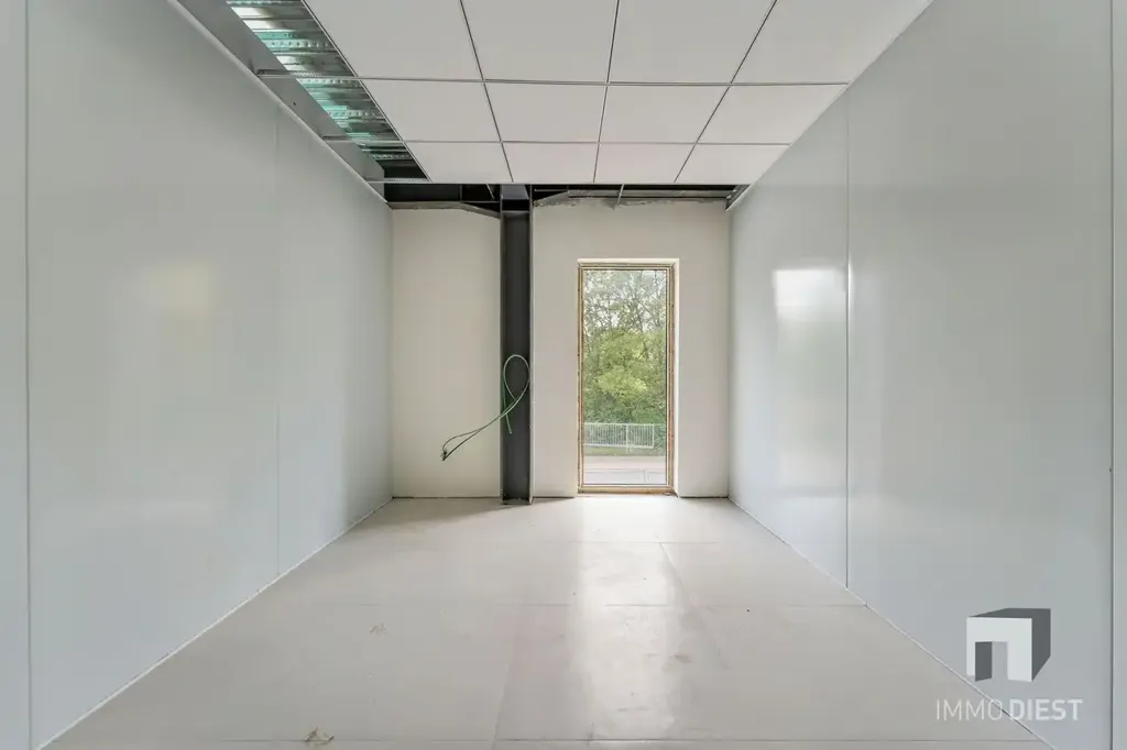 Pièces - Nouveau Bureaux en KMO à Diest