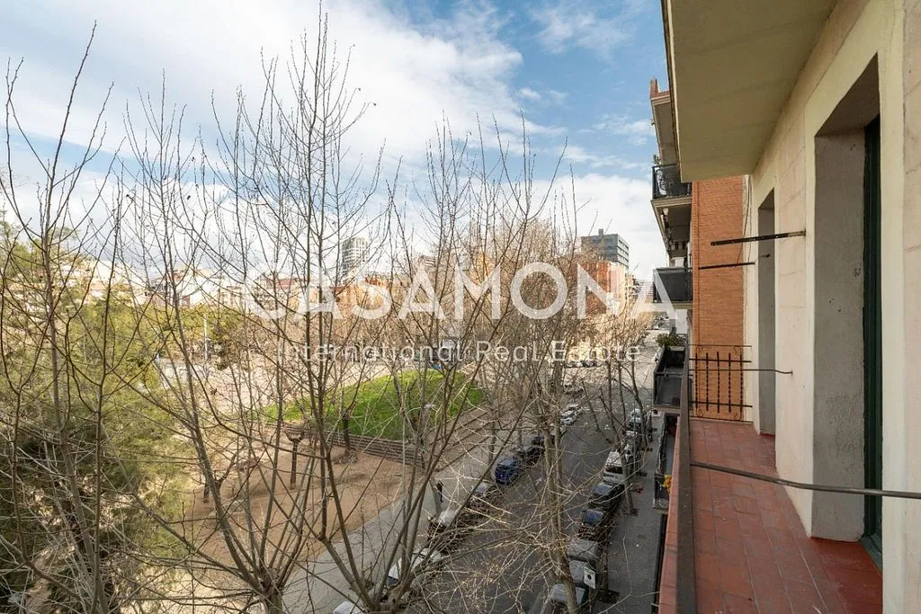 Balcon - 2-Bedroom Apartment in Poblenou, Barcelona