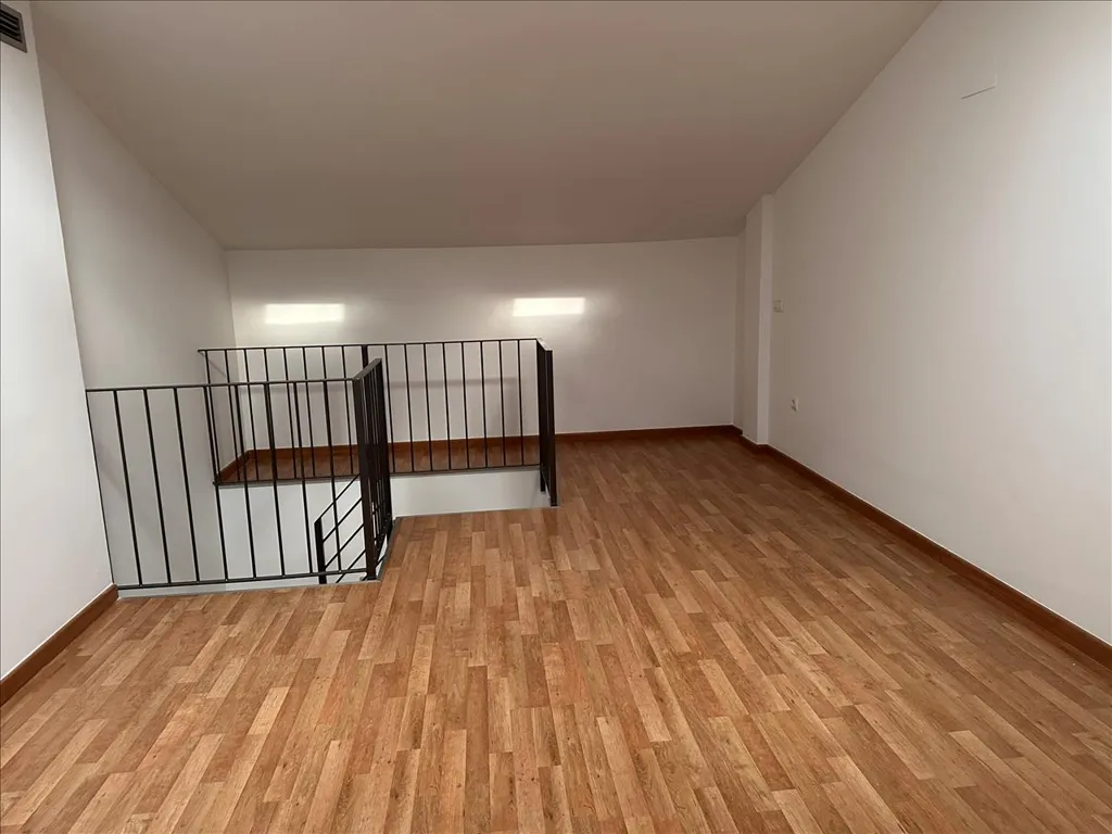 Rooms - Residential Apartment with Terrace in Vilajuïga