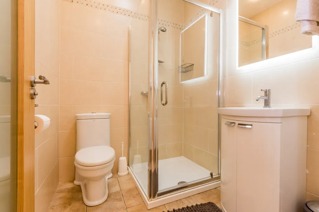 Salles de bain - Maison 4 chambres à Schull