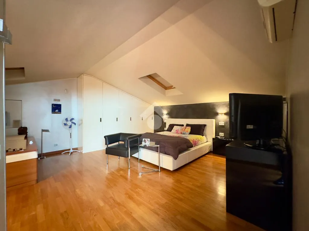 Magamistoad - Rustic 3-Bedroom in Crema's Historic Centre