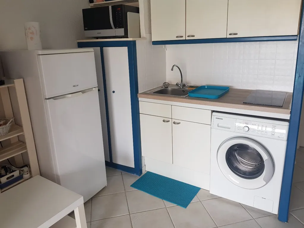 Cuisine - Appartement 2 Pièces avec Piscine à Sète