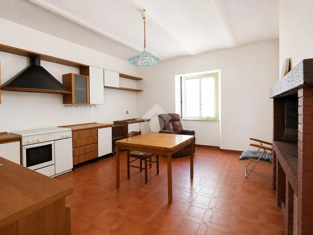 Köök - Ground Floor Apartment with Private Garden in Terni