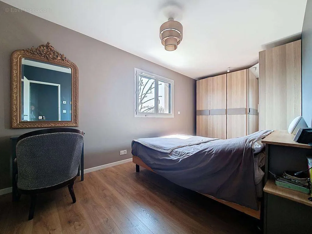 Chambres - Maison contemporaine avec piscine à Mions