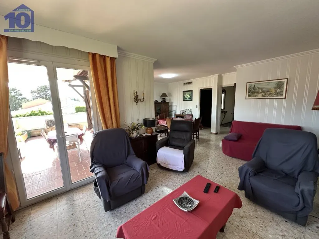 Living Room - House with Garden near Béziers Centre